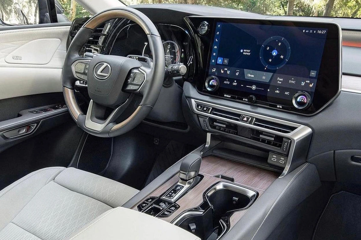 Nút điều khiển trên Lexus RX 350h luxury