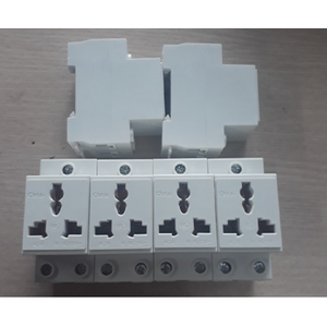 Ổ cắm lắp thanh ray 3 chấu