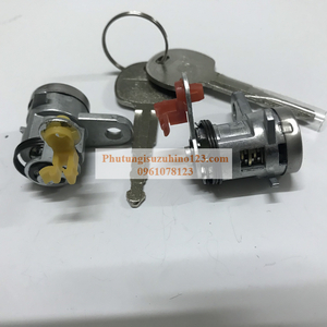 Ổ KHÓA CỬA XE TẢI ISUZU NQR75 - 4HK1
