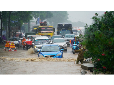 Ô TÔ GẶP LŨ LỤT - NÊN LÀM GÌ KHI GẶP TÌNH HUỐNG NÀY?