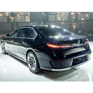 BMW 735i Pure Excellence 2023