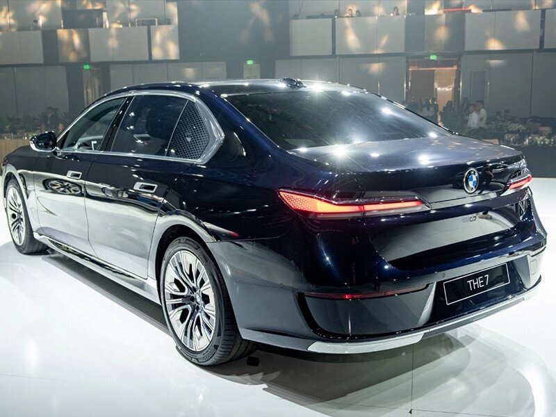 BMW 735i Pure Excellence