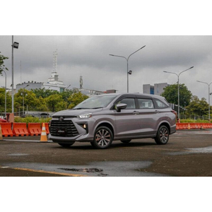 Toyota Avanza Premio MT