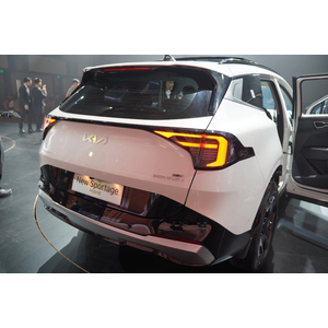 New KIA Sportage 1.6 Turbo HEV Signature AWD