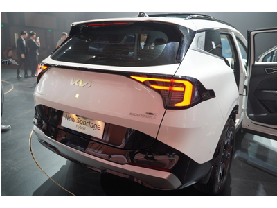 New KIA Sportage 1.6 Turbo HEV Signature AWD