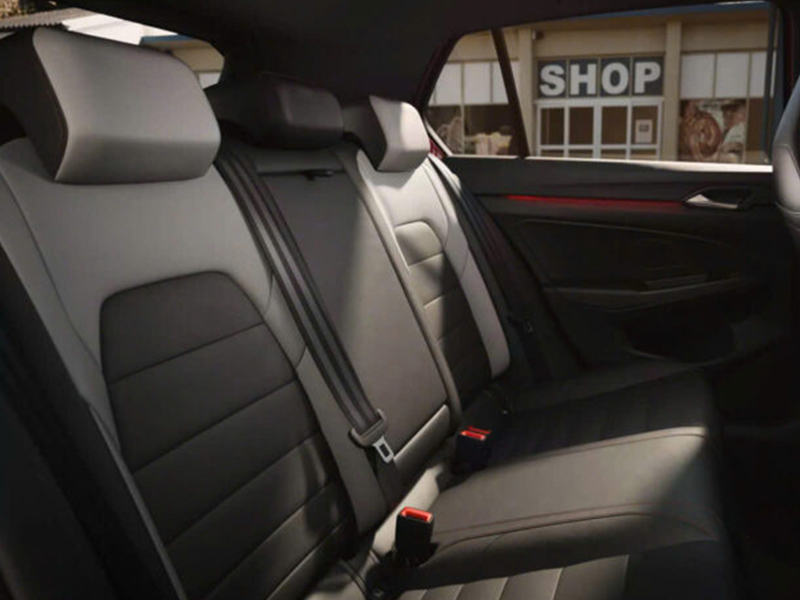 Volkswagen Golf 1.5 eTSI R-Line