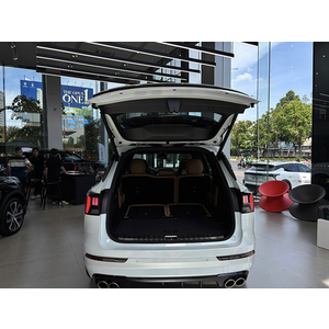 Lynk & Co 09