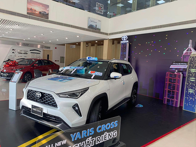 Toyota Yaris Cross HEV Mới