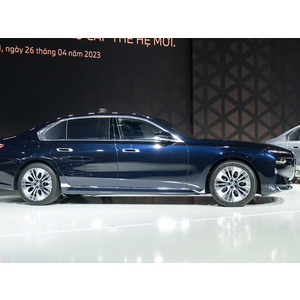 BMW 735i Pure Excellence All New 2023