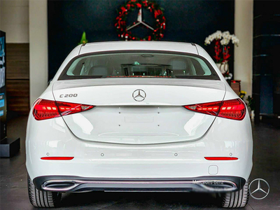 Mercedes-Benz C200 Avantgarde 2025