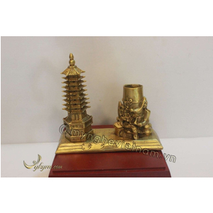 Ống cắm bút tháp văn xương 16cm.