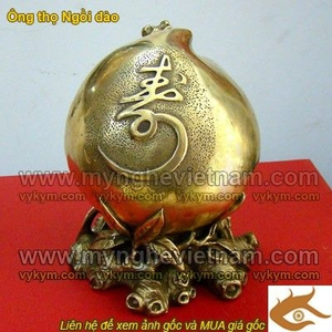 Ông thọ ngồi trong trái Đào, Biểu tượng chúc thọ số 1