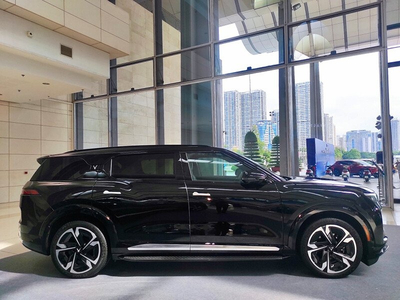 VinFast VF9 Eco ( Pin Mới CATL )