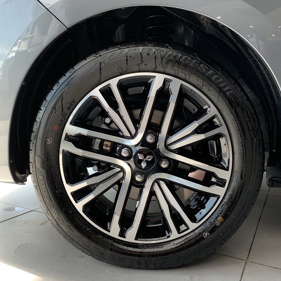 New Mitsubishi Attrage CVT Premium