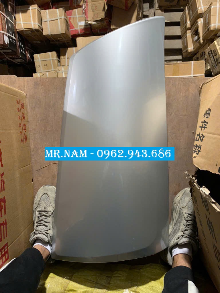 ỐP GIÓ CHENGLONG H7 3 CHÂN, 4 CHÂN, ĐẦU KÉO SẴN HÀNG TẠI HÀ NỘI VÀ SÀI GÒN.