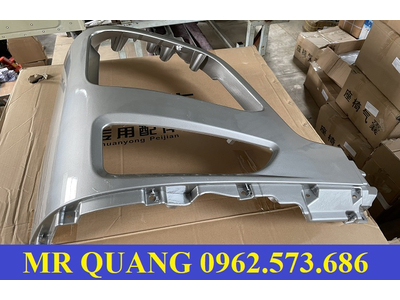 Ốp mí đèn xe đầu kéo Hyundai Xcient