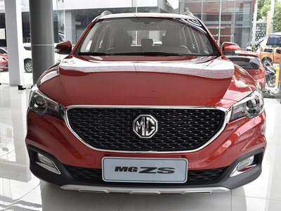 MG ZS LUX+