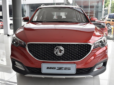 MG ZS LUX+