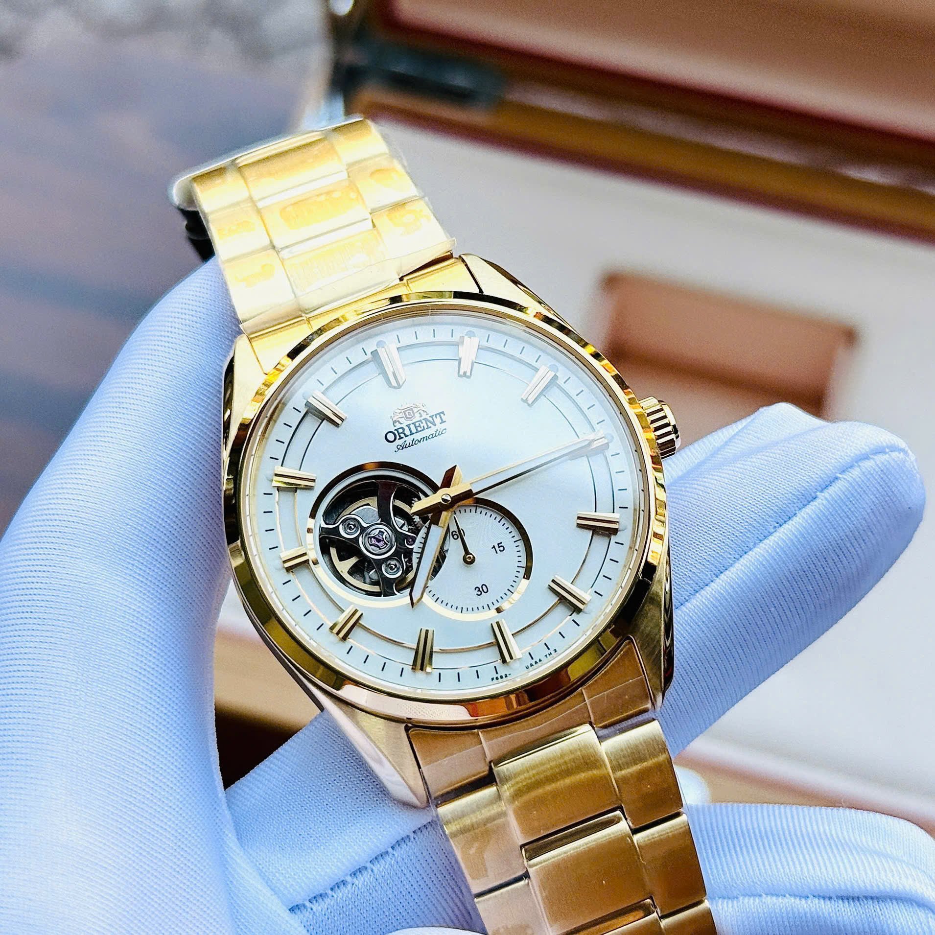 Orient Automatic Small Second RA-AR0010R10B - tông màu độc hiếm đầy ma mị !