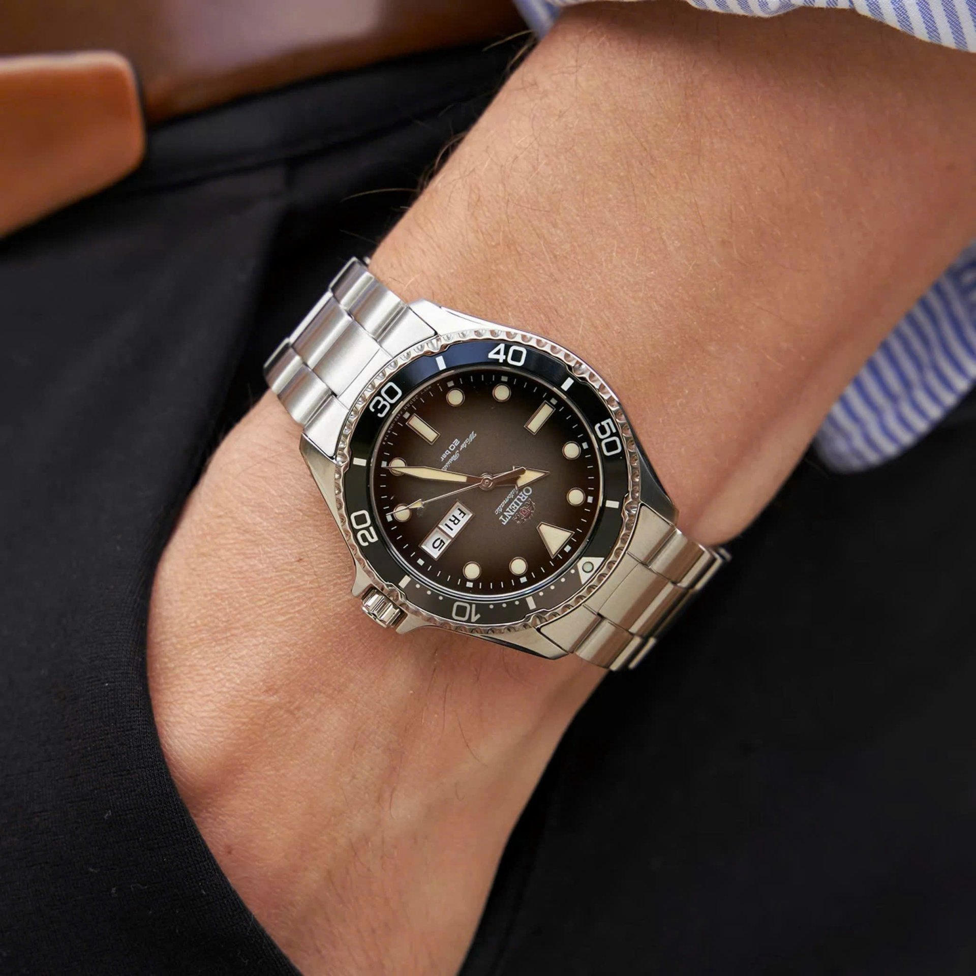 Orient Mako III Blue RA-AA0002L19B - Sắc xanh đại dương trên cổ tay