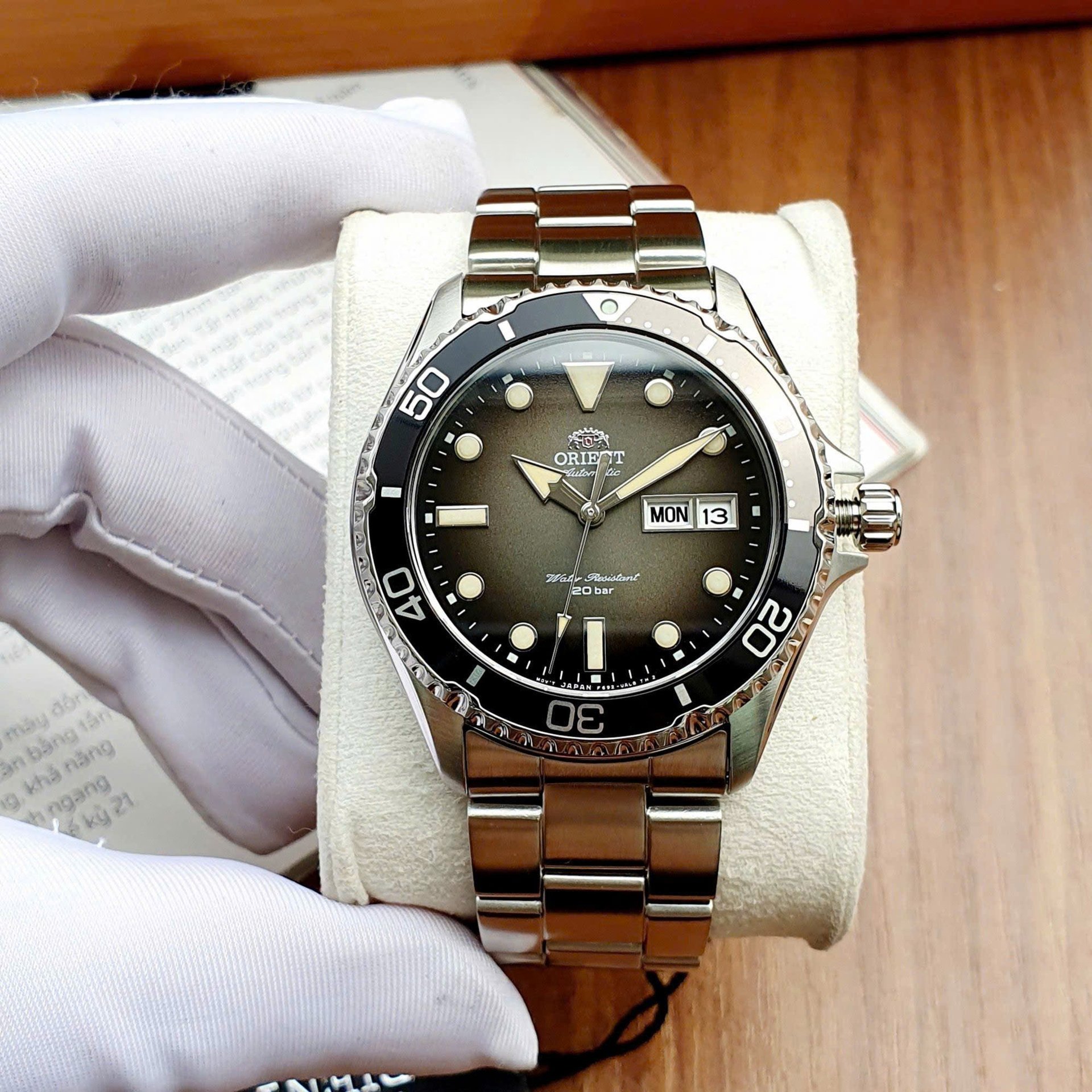 Orient Mako III Blue RA-AA0002L19B - Sắc xanh đại dương trên cổ tay