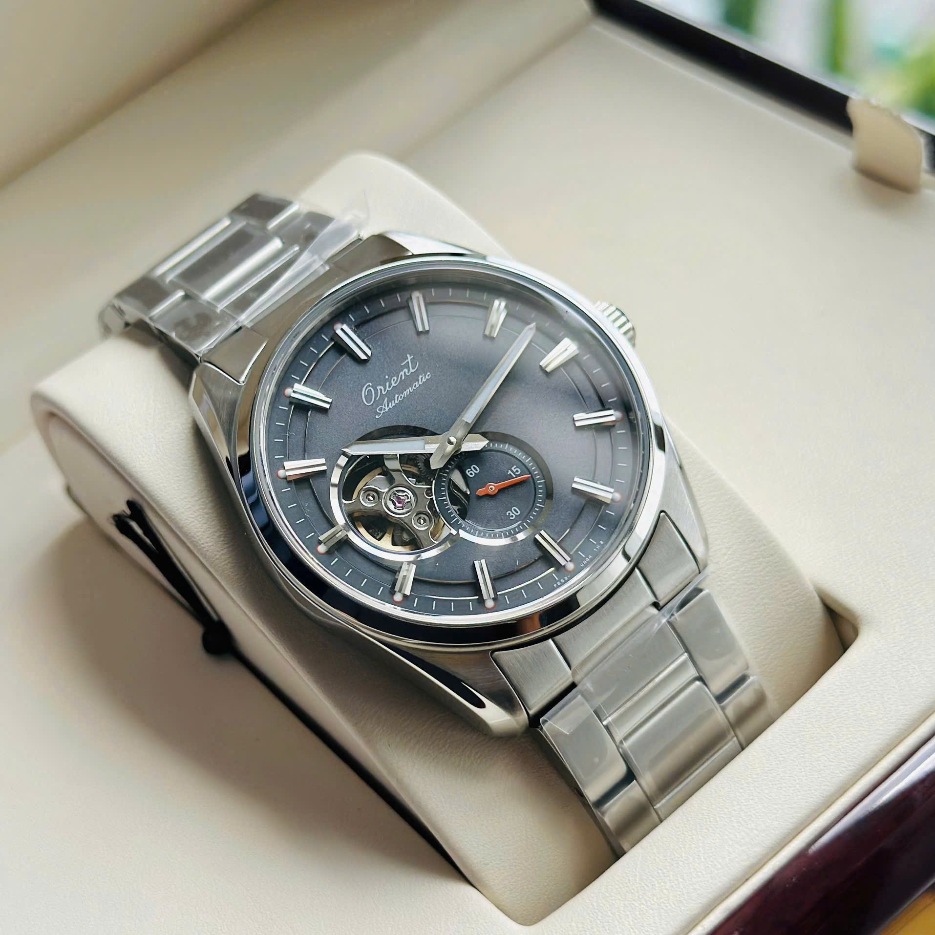Orient Small Second Semi-Skeleton 75th Anniversary Limited Edition RA-AR0012N30B - Phiên Bản Giới Hạn chỉ 2800 Chiếc toàn Thế giới