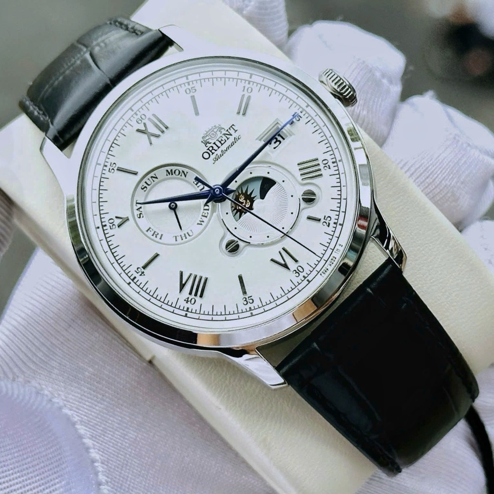 Orient Sun & Moon Gen 7 RA-AK0802S10B - bản giao hưởng thanh lịch
