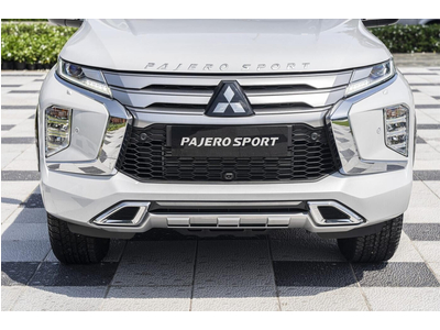 New Mitsubishi Pajero Sport Gasoline 4x4 AT - Premium