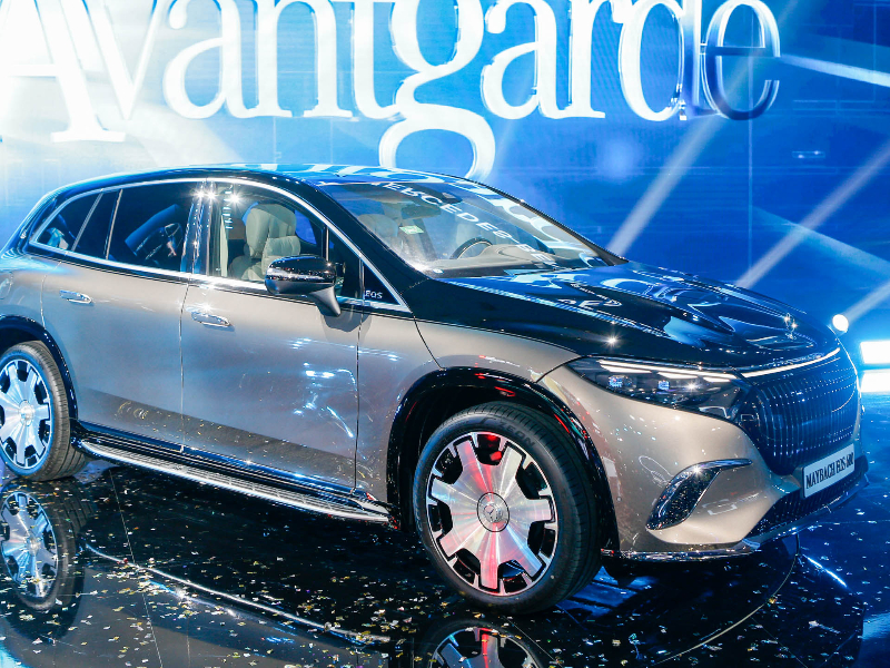 Mercedes-Maybach EQS 680 SUV