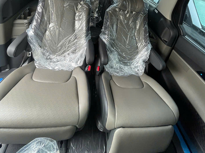 New KIA Carnival 1.6 Turbo Hybrid Premium 7S
