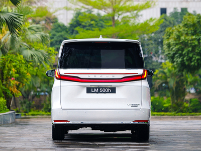 Lexus LM500H (6 Chỗ)