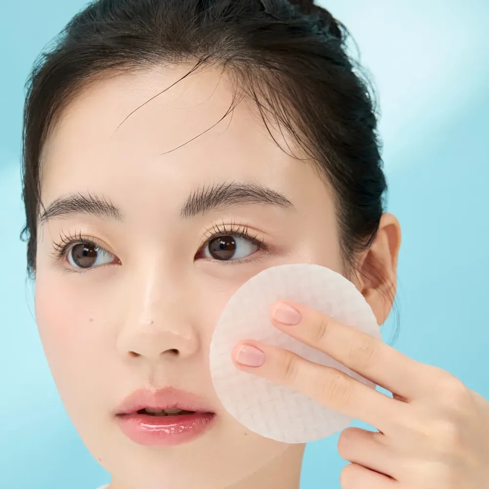 Pad Tẩy Tế Bào Chết Goodal Cấp Ẩm Houttuynia Cordata Hyaluron Soothing Clear Pad (70 miếng)