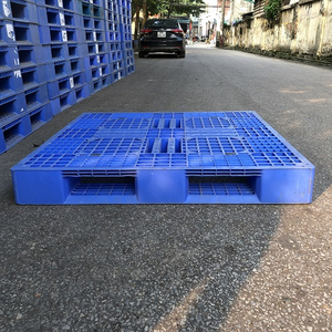 Pallet nhựa cũ kích thước (1100*1100*150mm)