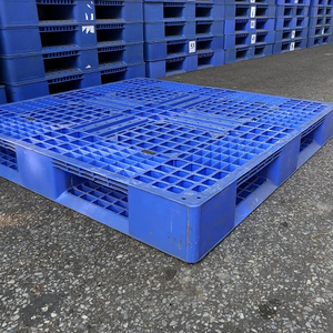 Pallet nhựa cũ kích thước (1100*1100*150mm)