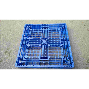 Pallet nhựa 1100x1100x150mm màu xanh