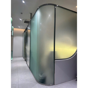 PHỐI HỢP KÍNH CƯỜNG LỰC VỚI KHUNG SẮT VÀ INOX TRONG THI CÔNG HOÀN THIỆN