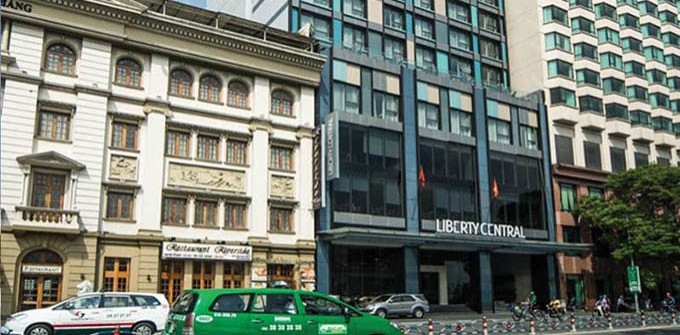 Phục hồi kính trầy xước khách sạn LibertyCentral Sài Gòn