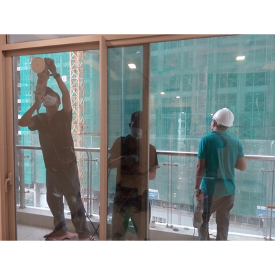 Phục hồi kính trầy xước, ố mờ, canxi hóa | Hoàng Gia