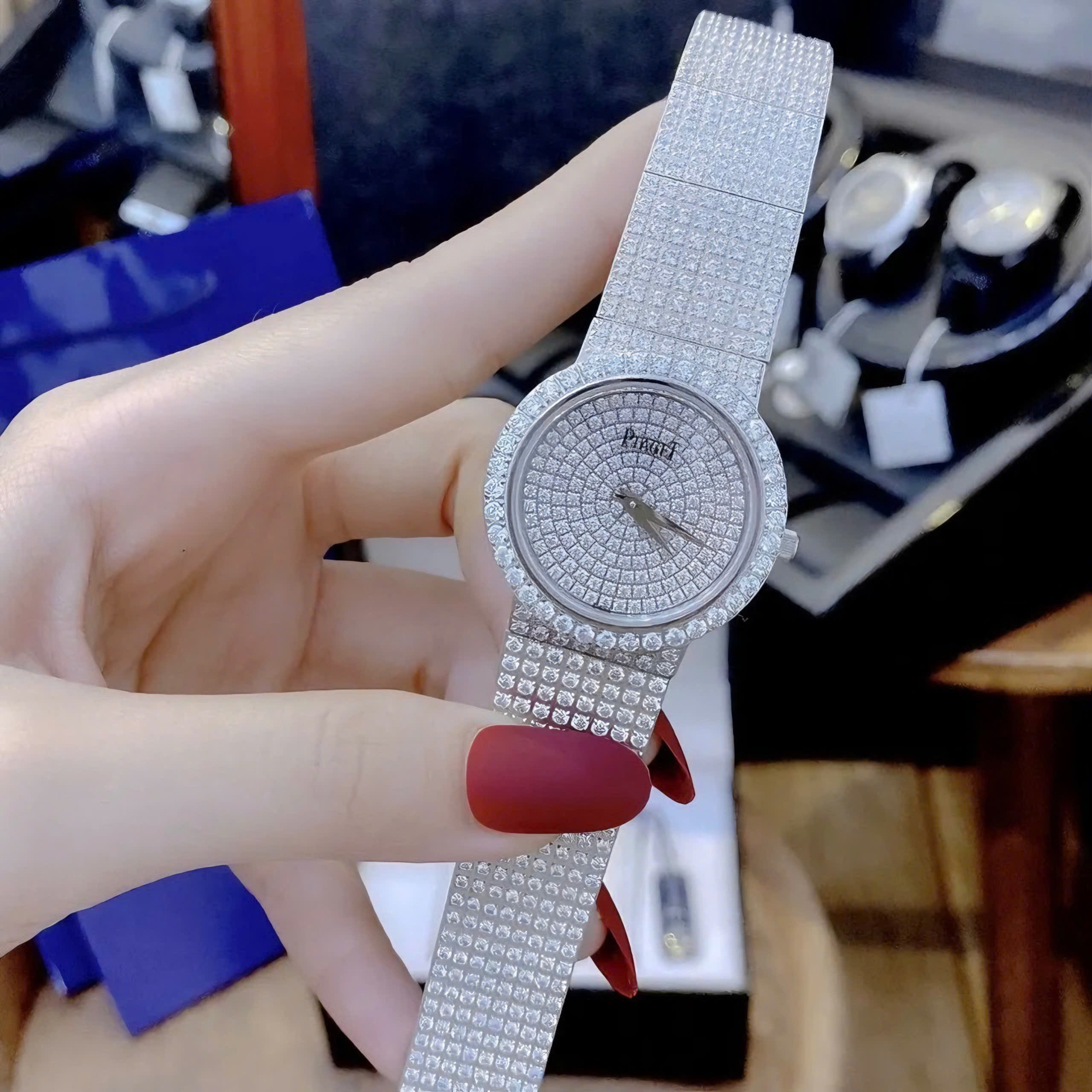 ĐỒNG HỒ PIAGET FULL DIAMOND G0A02701