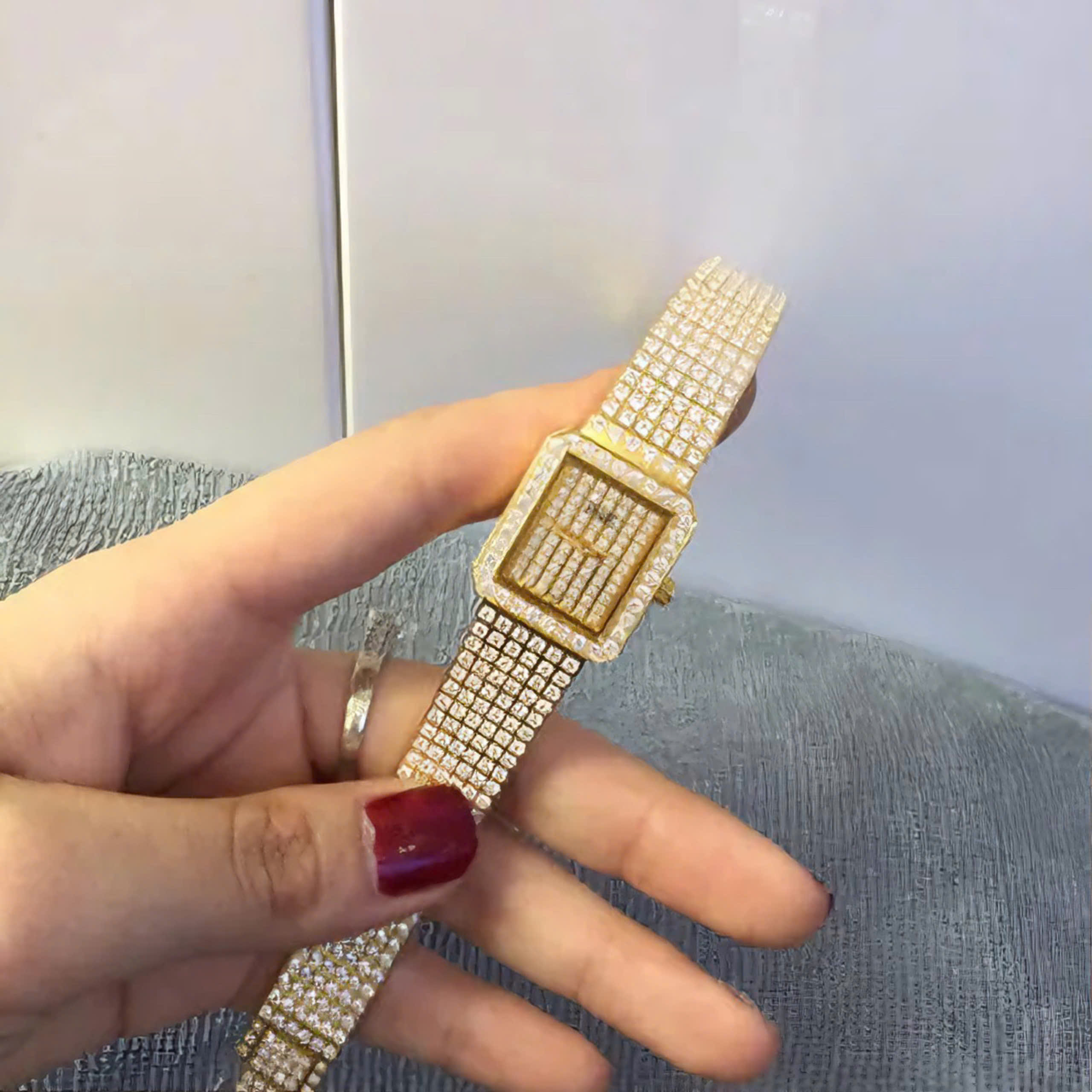 ĐỒNG HỒ PIAGET FULL DIAMOND G0A02701