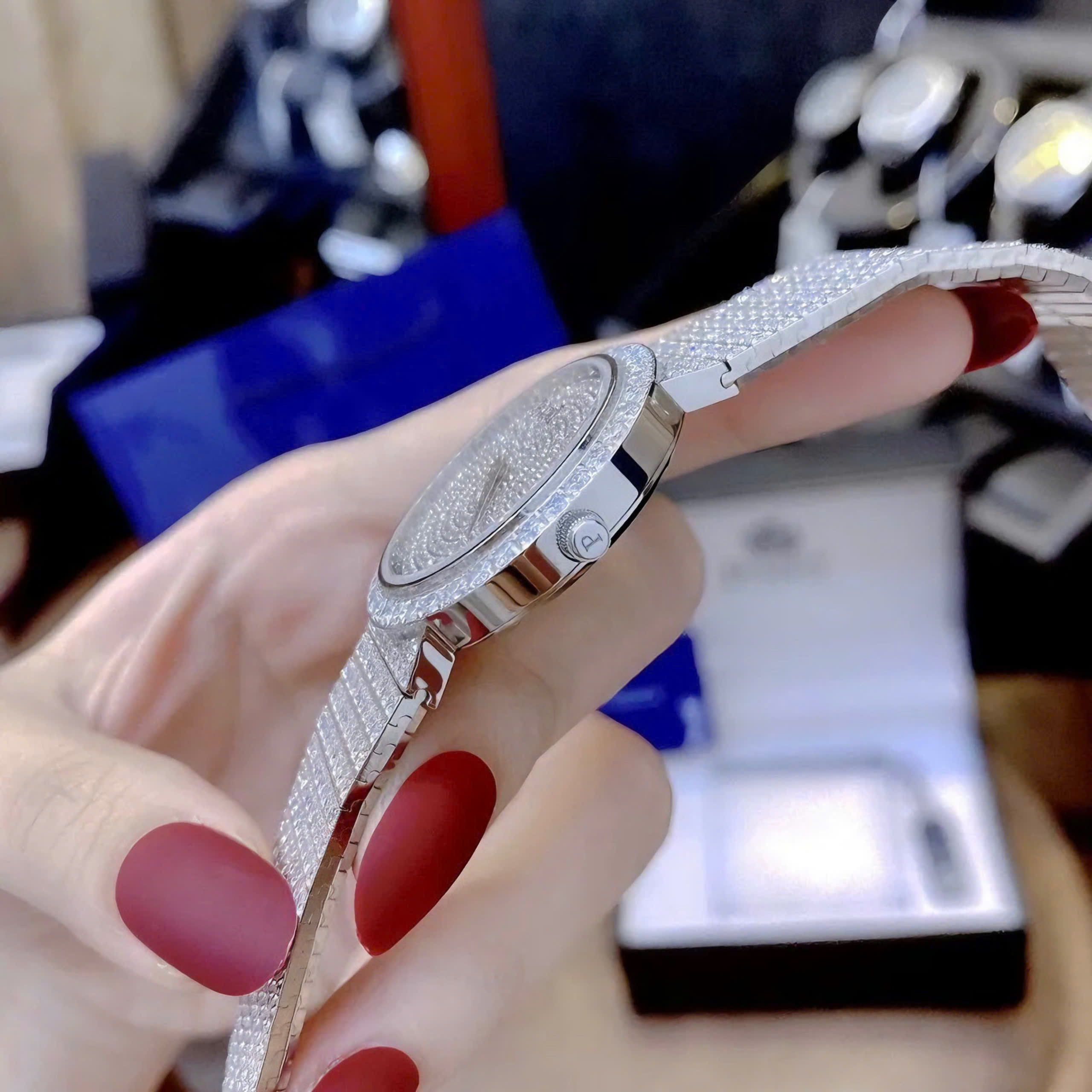 ĐỒNG HỒ PIAGET FULL DIAMOND G0A02701