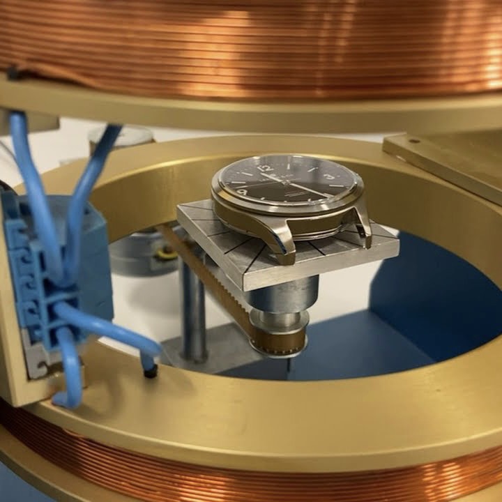 khử từ cho đồng hồ