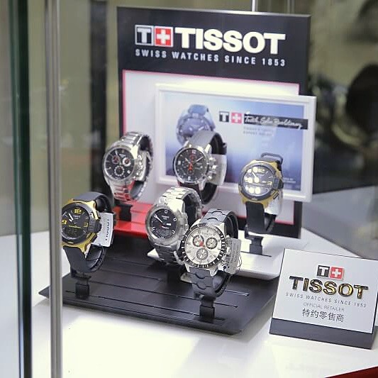 tại sao đồng hồ nhanh hết pin