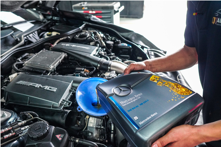 QT Auto Service Center Sử dụng nhớt và chất lỏng chính hãng Mercedes-Benz