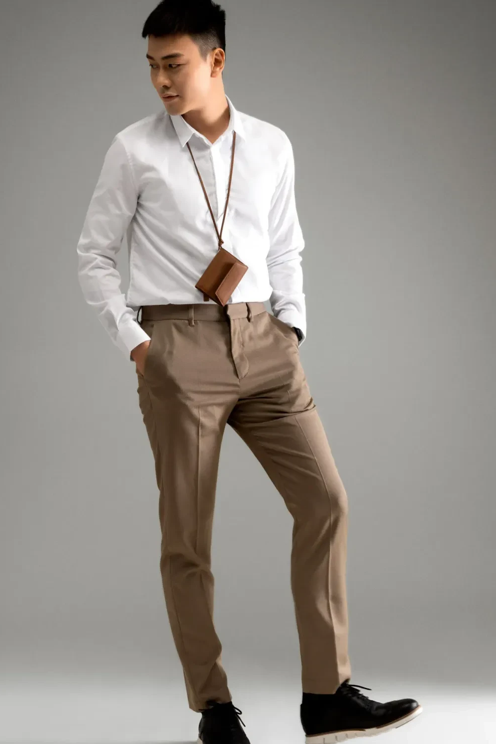 Quần dài vải phối chỉ