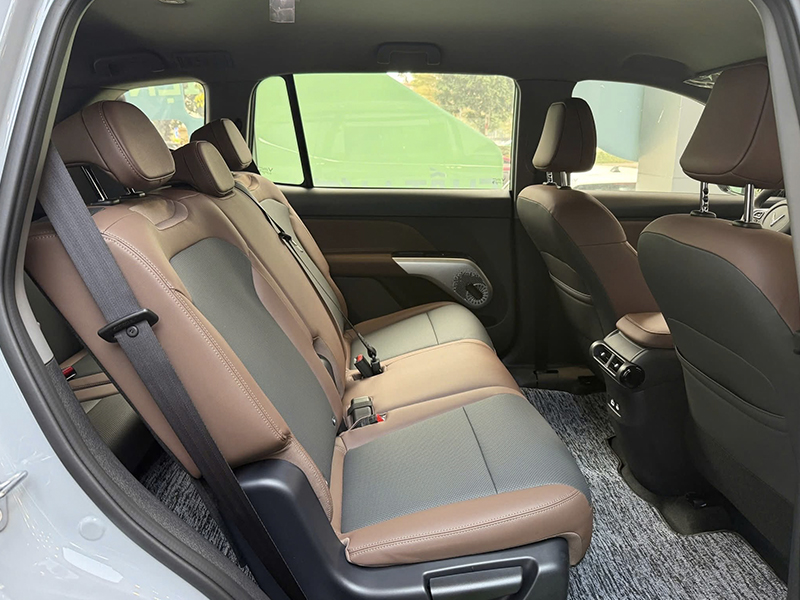 VinFast MPV 7 (Xe Gia Đình)