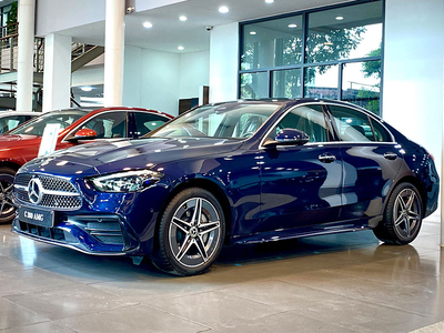 Mercedes-Benz C300 AMG (V2) 2025