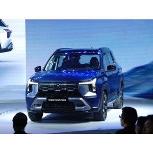 Mitsubishi Destinator Premium