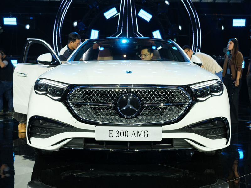 Mercedes Benz E300 AMG