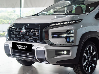 New Mitsubishi Xpander AT Cross